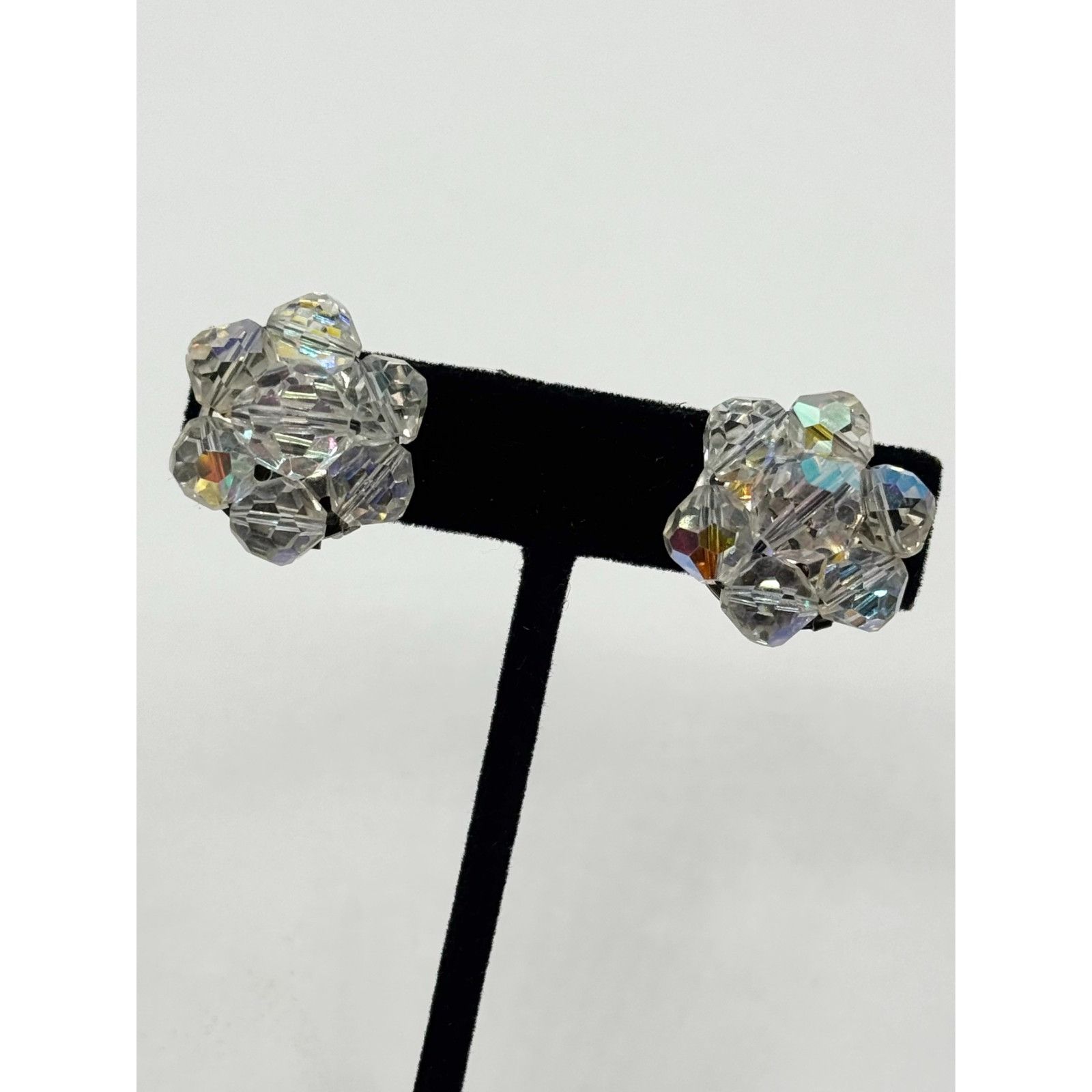 Other Vintage beaded crystal cluster clip on earrings Size ONE SIZE - 2 Thumbnail