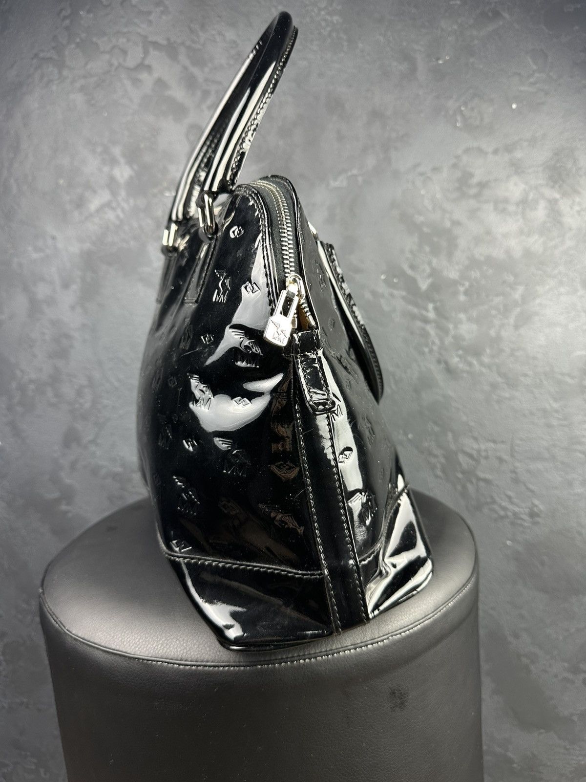Designer × Maison Mollerus Maison Mollerus Black Patent Leather Shoulder Bag Size ONE SIZE - 8 Thumbnail