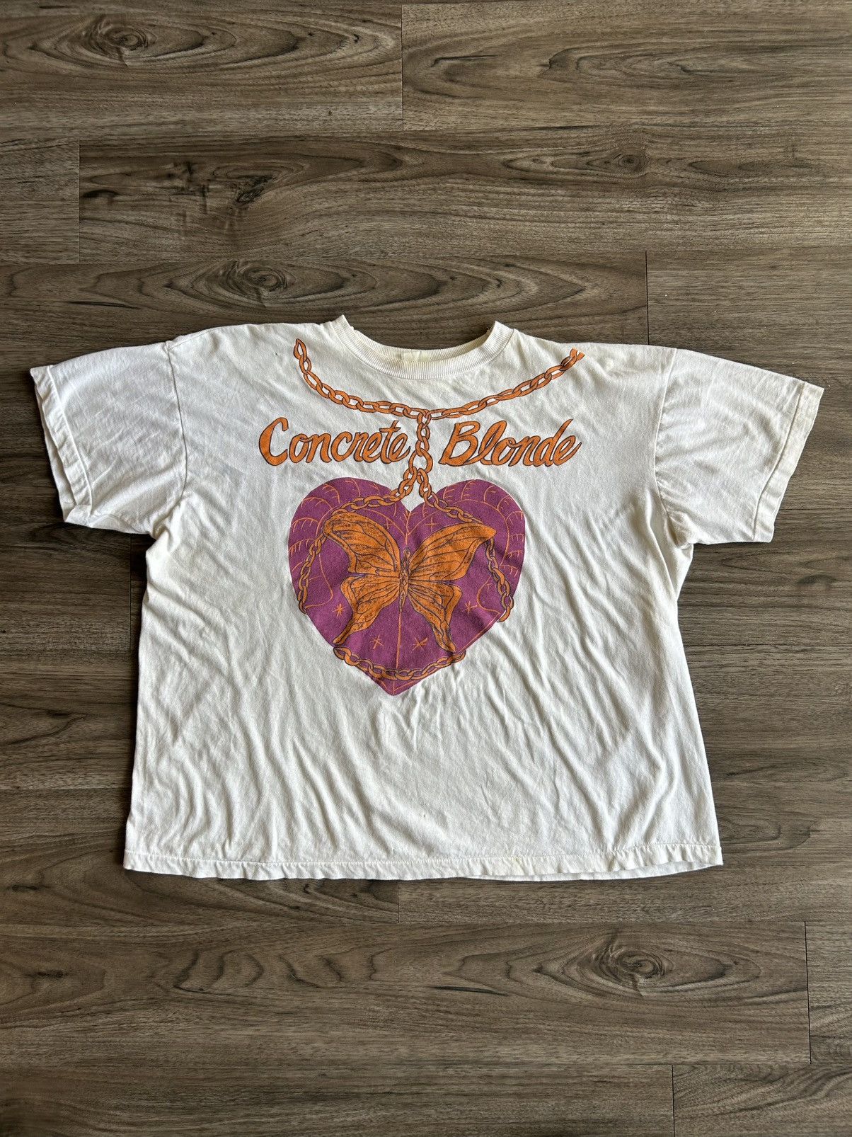 Band Tees 90s Vintage Concrete Blonde Butterfly Heart Chain Band Tee Size US XL / EU 56 / 4 - 1 Thumbnail