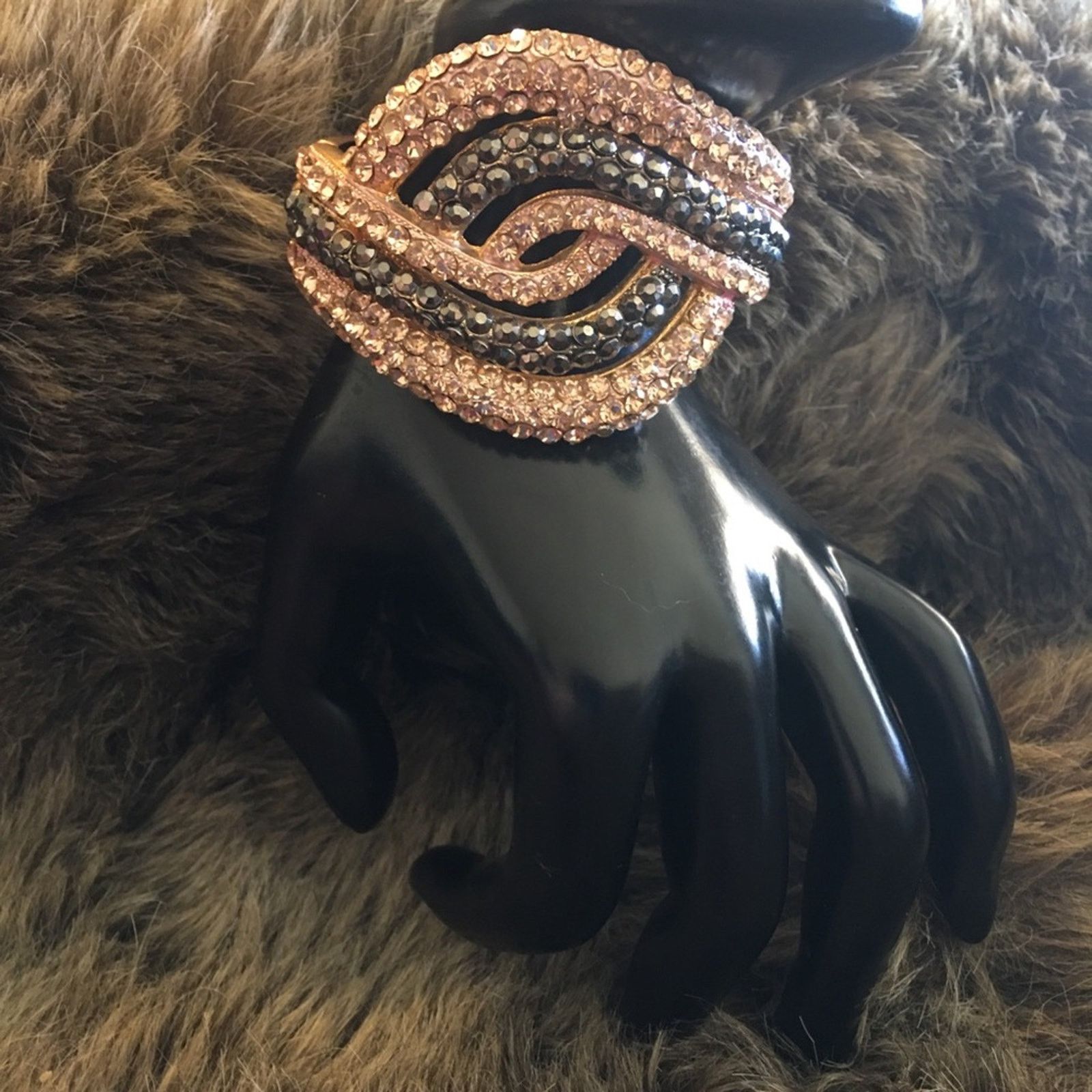 Vintage Vintage peach/black rhinestone clamp cuff bracelet Size ONE SIZE - 3 Thumbnail