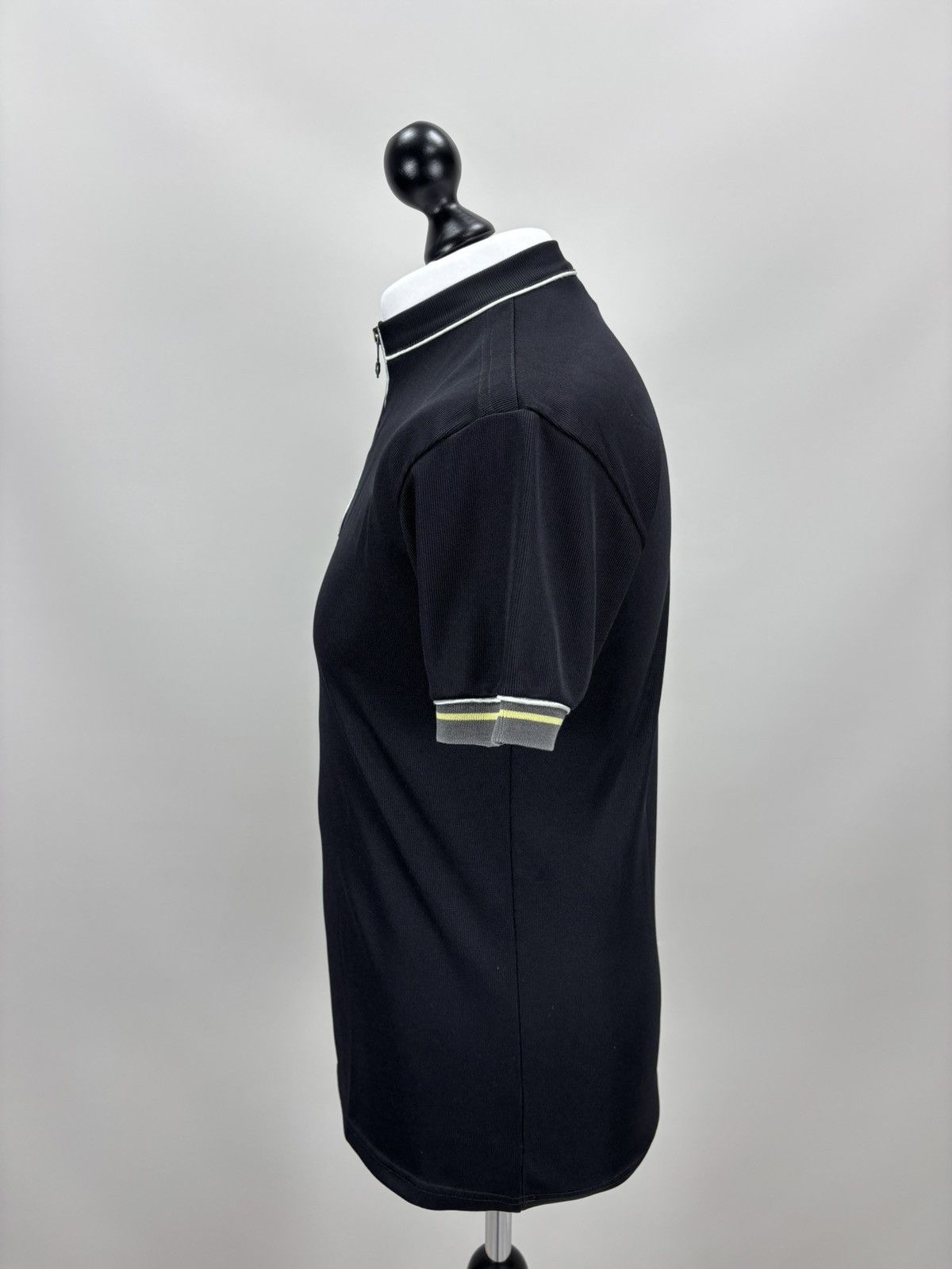 Versace Mens t shirt Versace Jeans Couture Size M Color Black Size US M / EU 48-50 / 2 - 8 Thumbnail