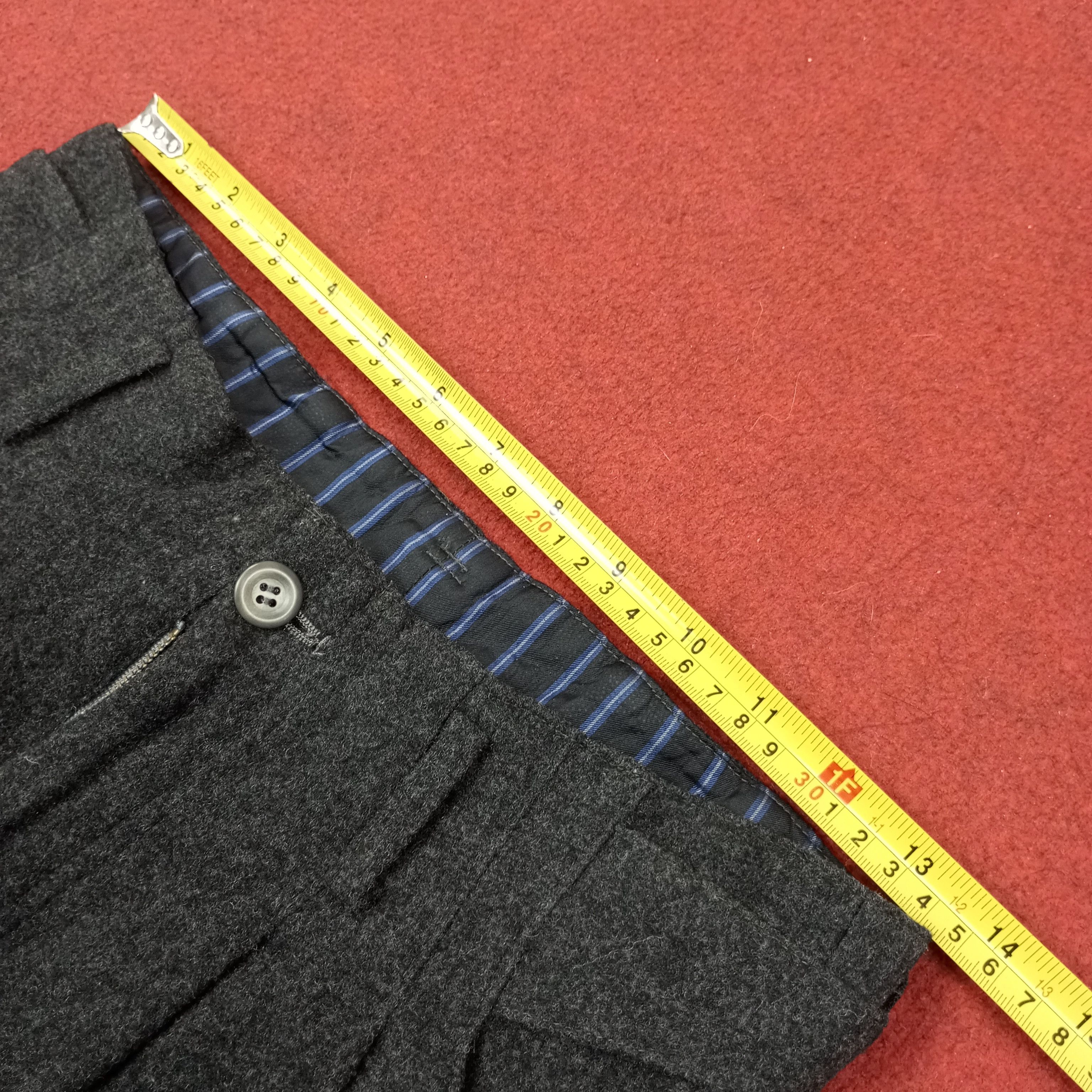 Hai Sporting Gear Hai Sporting Gear by Issey Miyake Designer Short Pant c252n7 Size US 27 - 9 Thumbnail