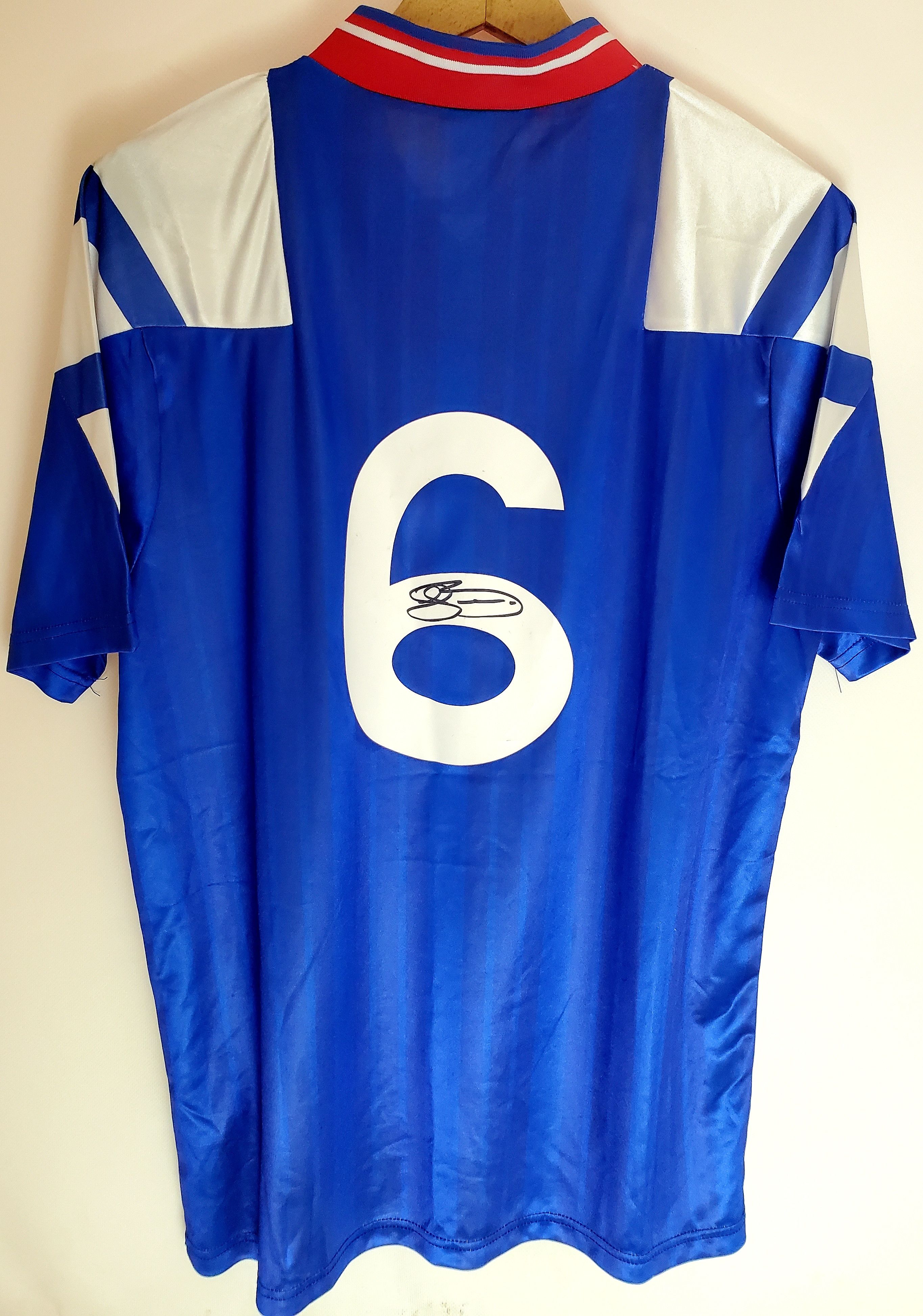 Vintage RANGERS SCOTLAND 1992/1994 HOME FOOTBALL SHIRT M Size US M / EU 48-50 / 2 - 5 Thumbnail