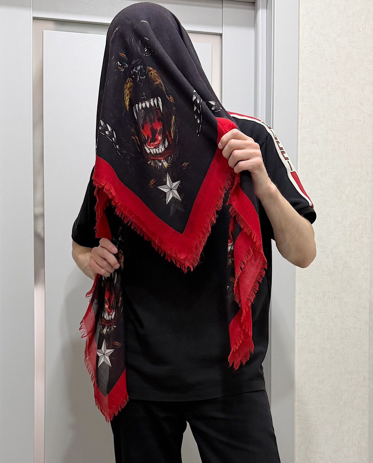 Givenchy GIVENCHY Rottweiler Stars & Chain Cashmere Scarf wool Kanye Size ONE SIZE - 3 Thumbnail