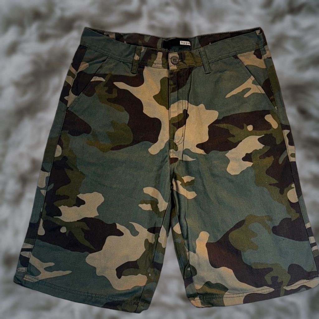 Vintage Hype Camo Shorts 34 Green Brown 100% Cotton Streetwear Unisex Adults Regular Chino Mens WomenS Girls Boys Size US 34 / EU 50 - 1 Thumbnail