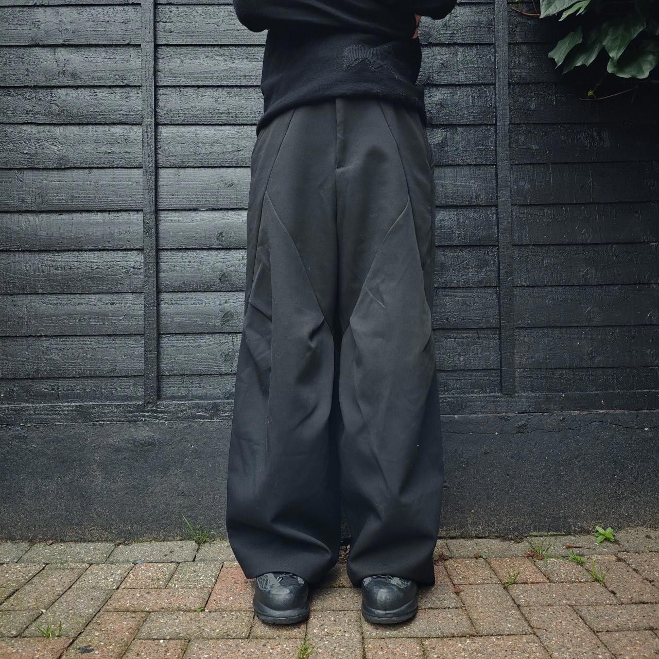 Other Black Baggy Pleated Trousers Size US 32 / EU 48 - 1 Thumbnail