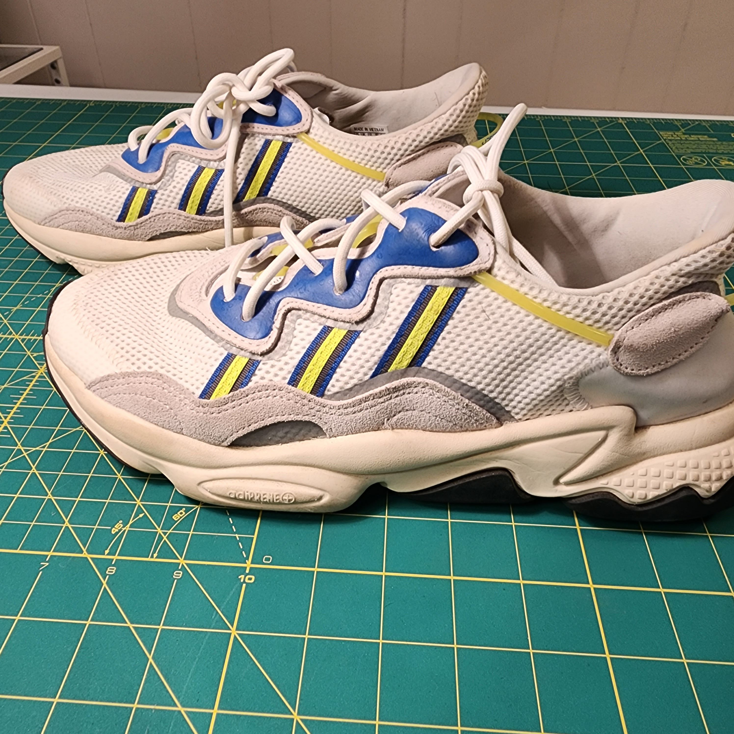 Adidas Adidas Ozweego Size US 11 / EU 44 - 4 Thumbnail
