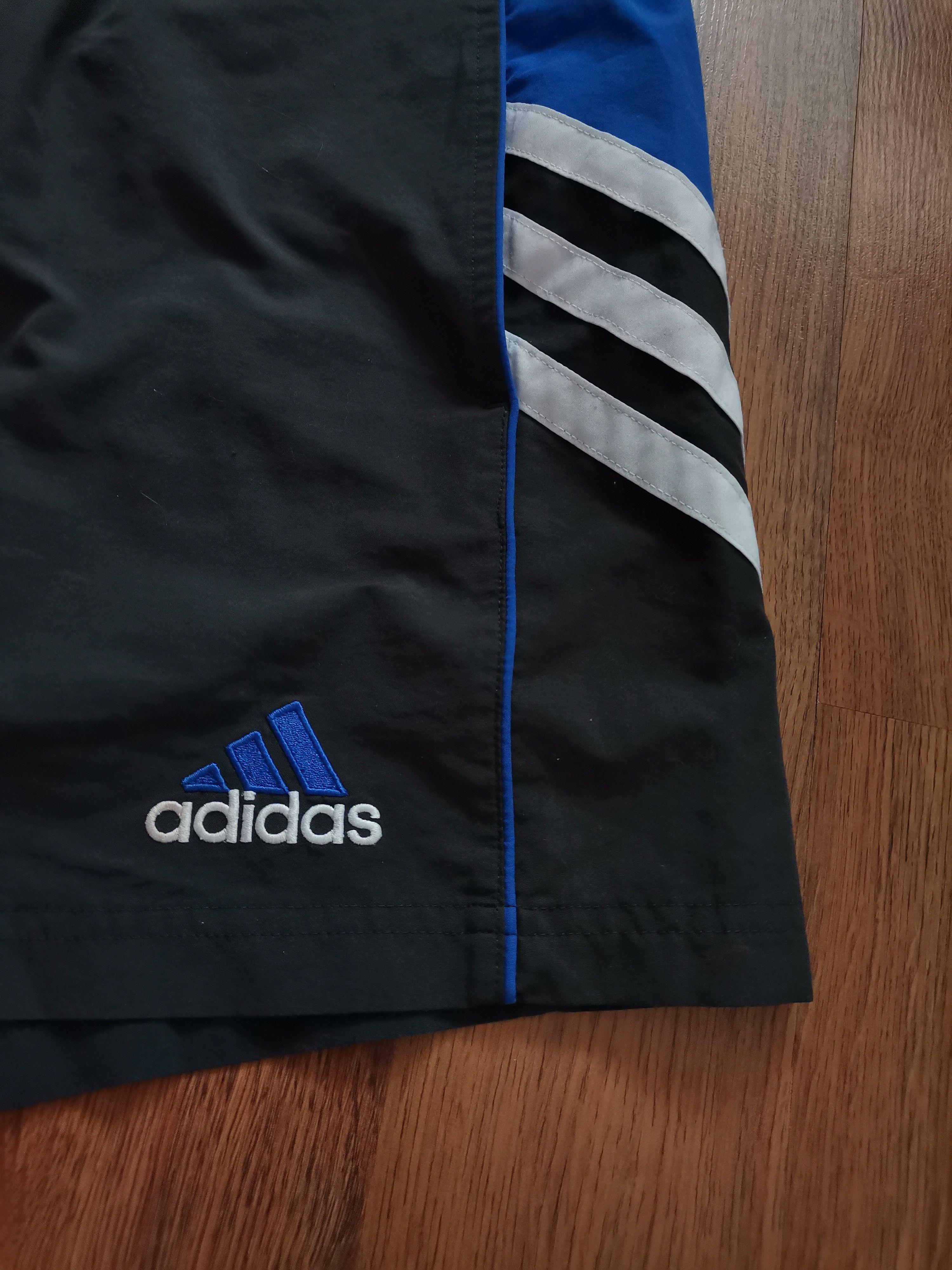 Adidas Vintage Adidas Shorts Size US 34 / EU 50 - 2 Thumbnail