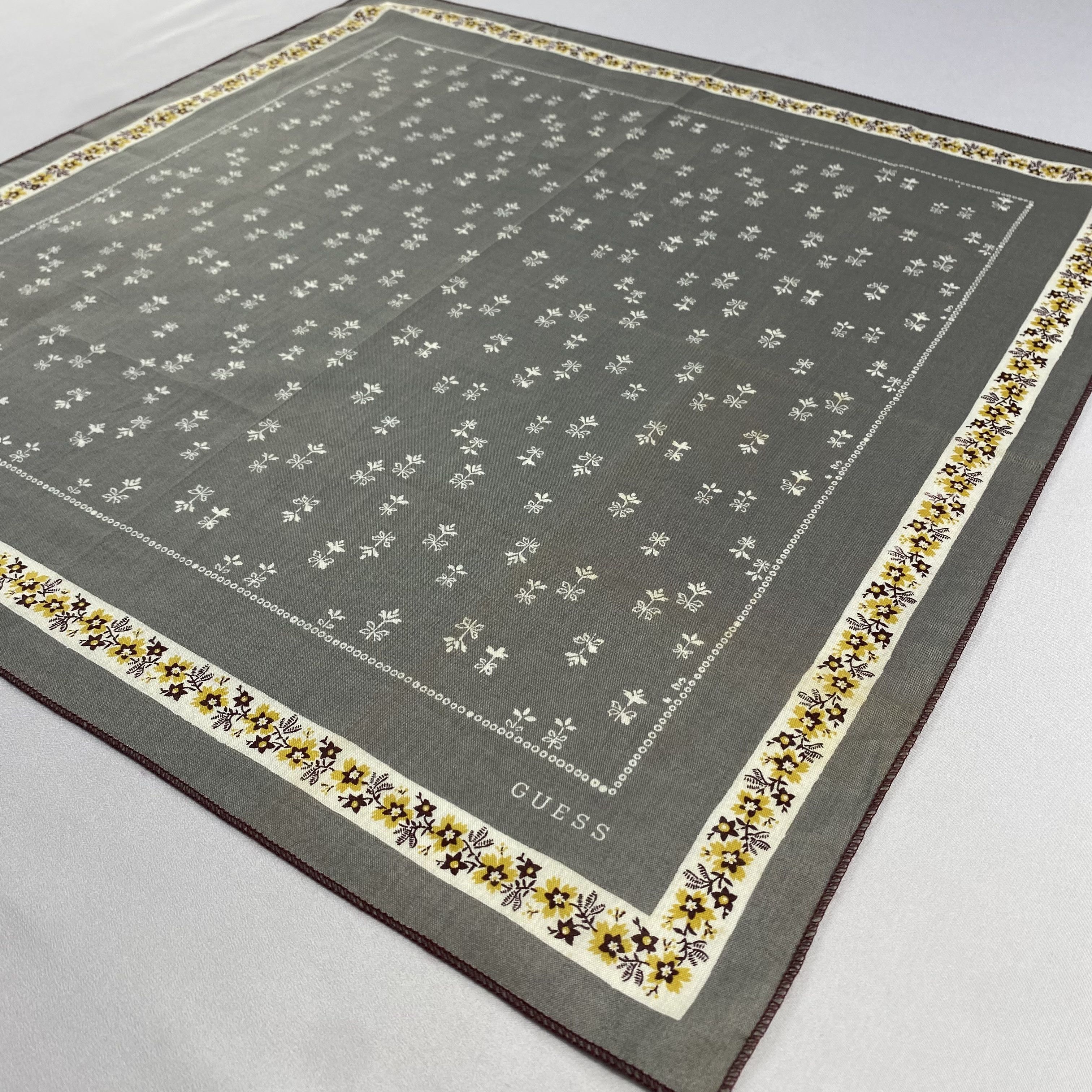 Guess × Vintage Guees Bandana/ Handkerchief / Neckerchief-P512 Size ONE SIZE - 2 Thumbnail