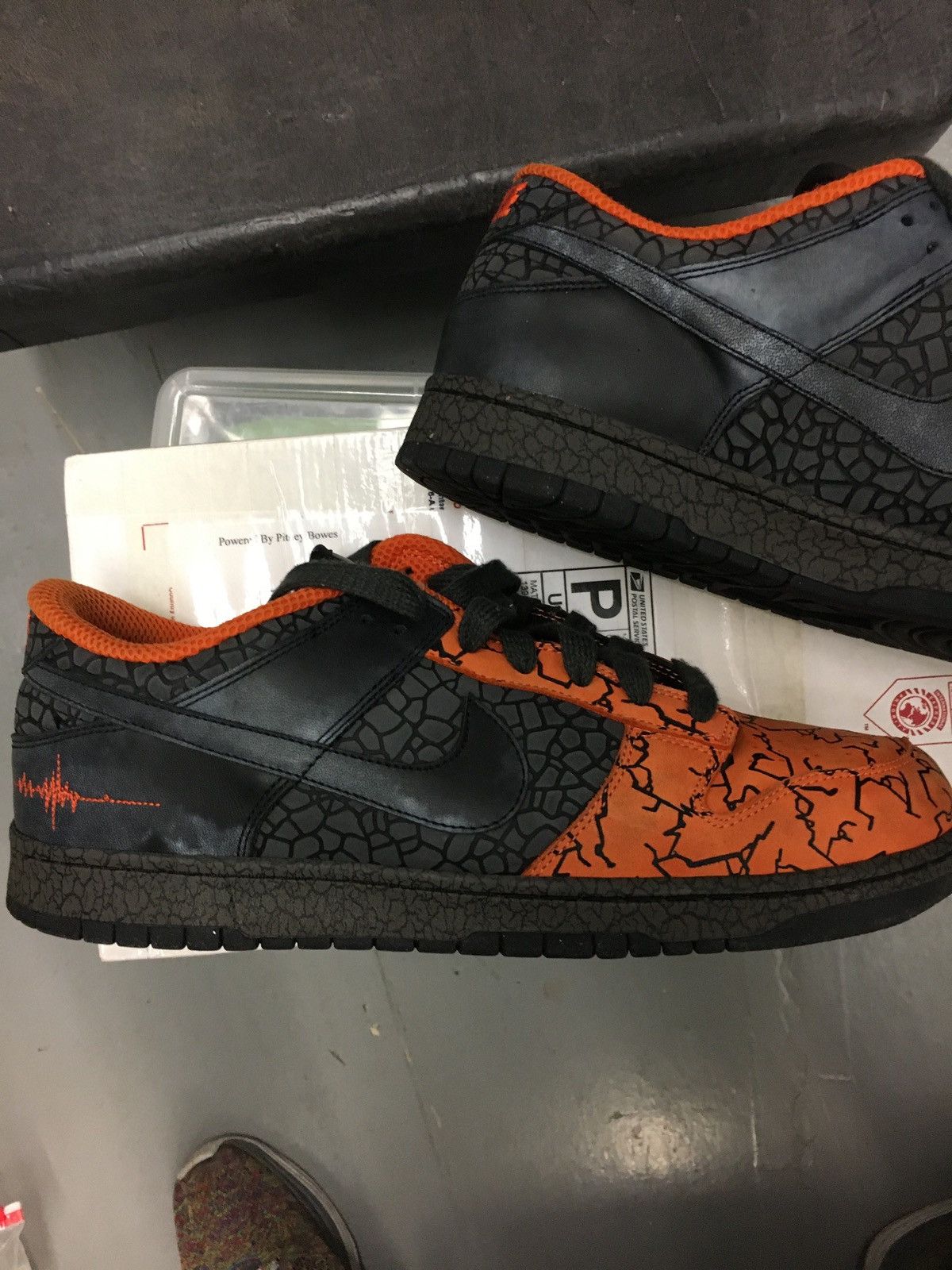Huf × Nike Hufquake: Nike x Huf Dunk - 2006 Release Size US 12 / EU 45 - 5 Thumbnail