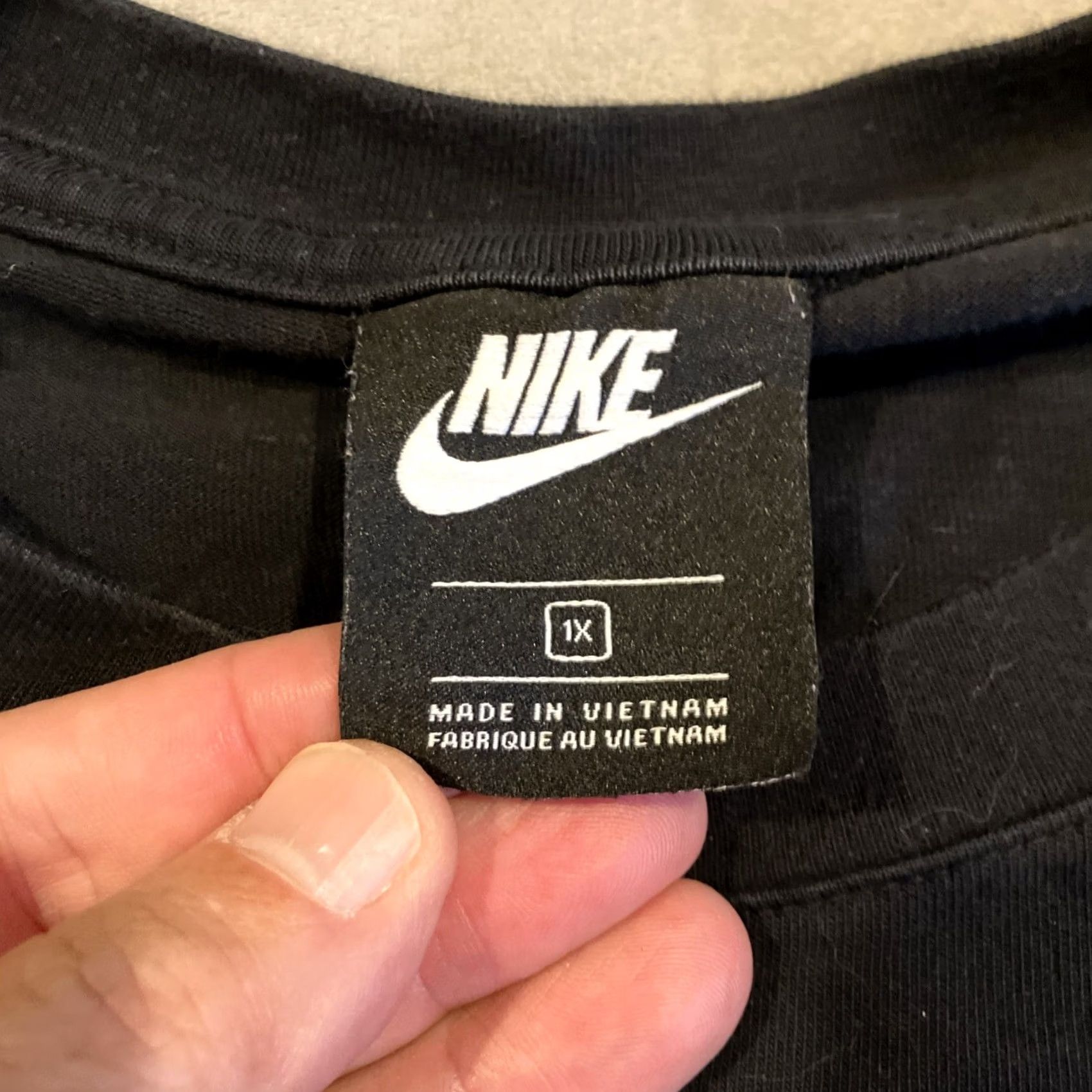 Nike Nike Cropped Sweatshirt Women's 1X XL Black Big Logo Crew Neck Awesome Size XL / US 12-14 / IT 48-50 - 3 Thumbnail