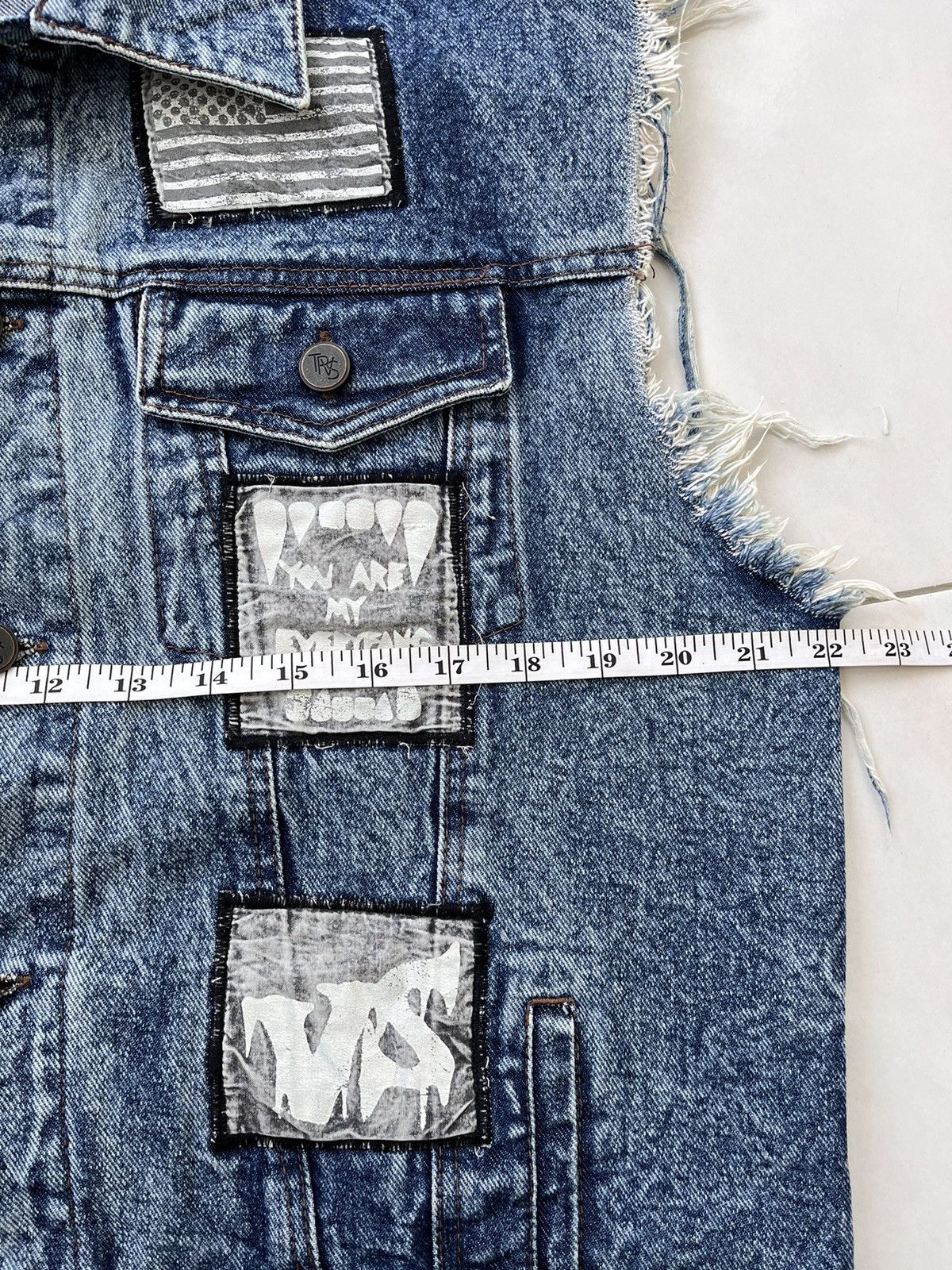 The People Vs. RARE 💎 TPVS Ragged Patches Denim Vest Size US S / EU 44-46 / 1 - 14 Thumbnail