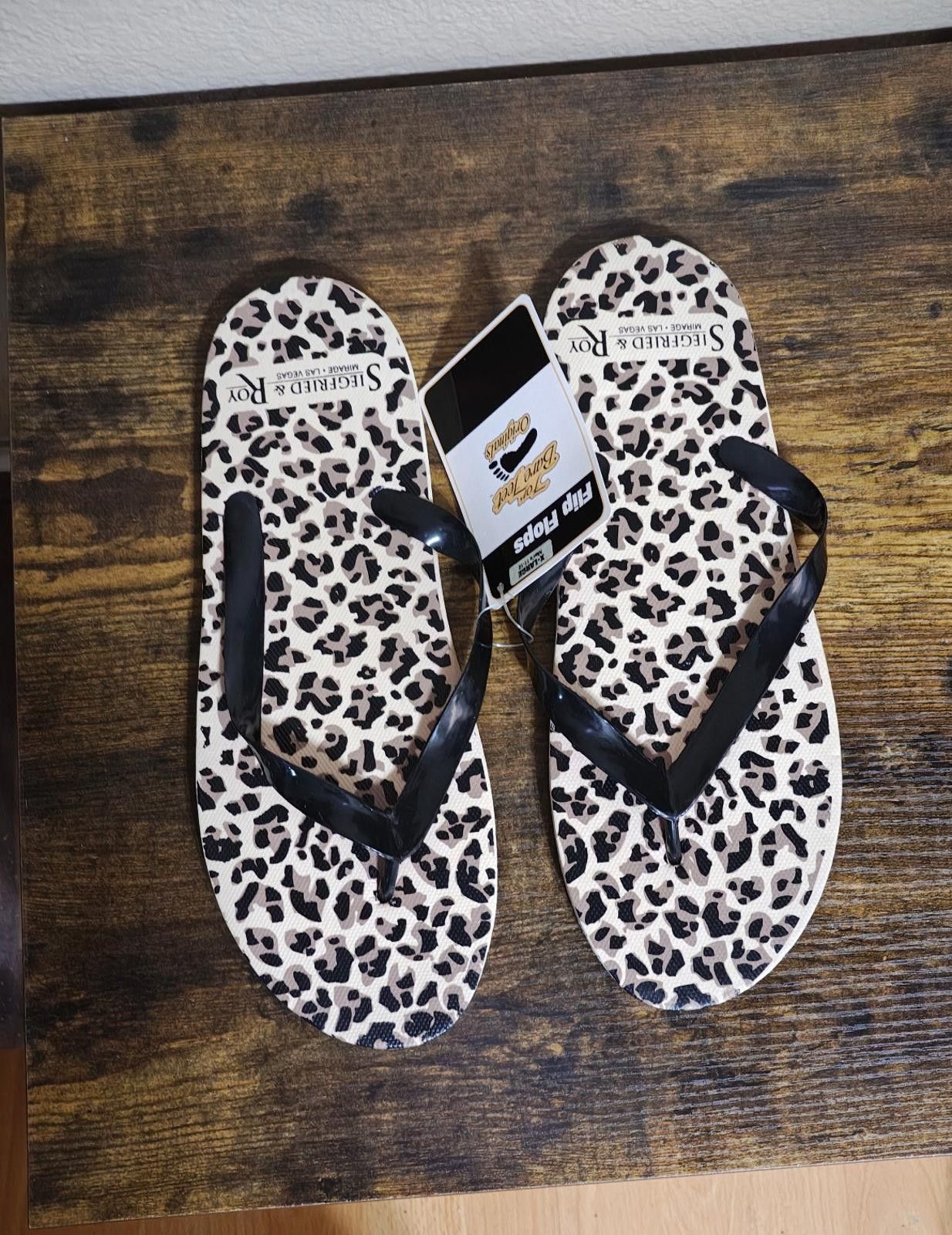 Other 90's Siegfried & Roy The Mirage Las Vegas Leopard Flip Flops Size US 12 / EU 45 - 2 Thumbnail