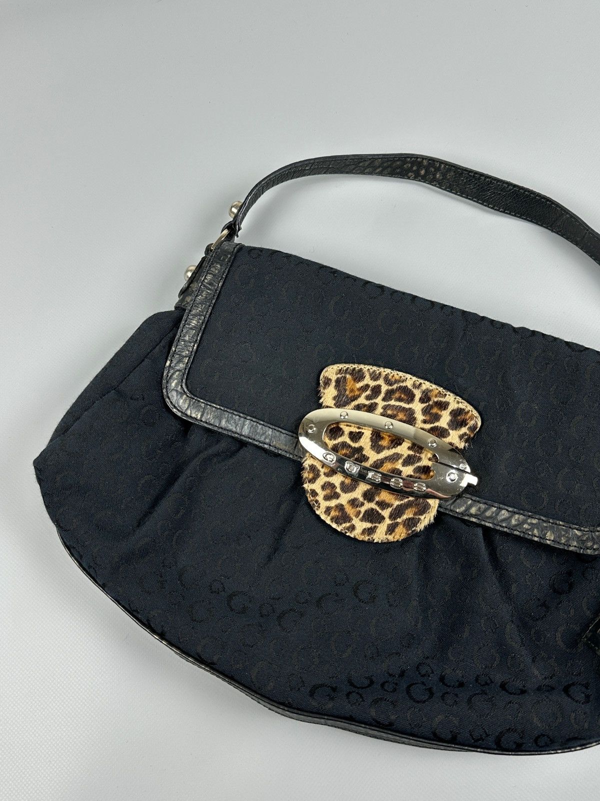 Guess Vintage Guess Y2K Monogram Leopard Print Shoulder Hobo Bag Size ONE SIZE - 2 Thumbnail