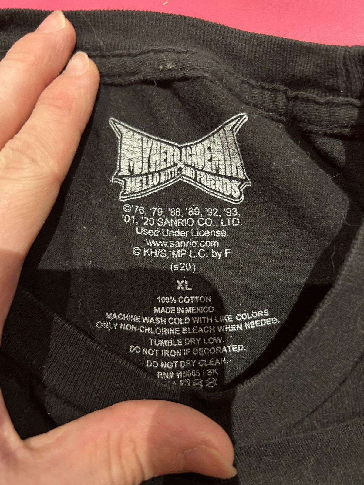 Japanese Brand × Vintage AUTHENTIC MyHeroAcademia x Hello Kitty Shirt Size US L / EU 52-54 / 3 - 2 Thumbnail