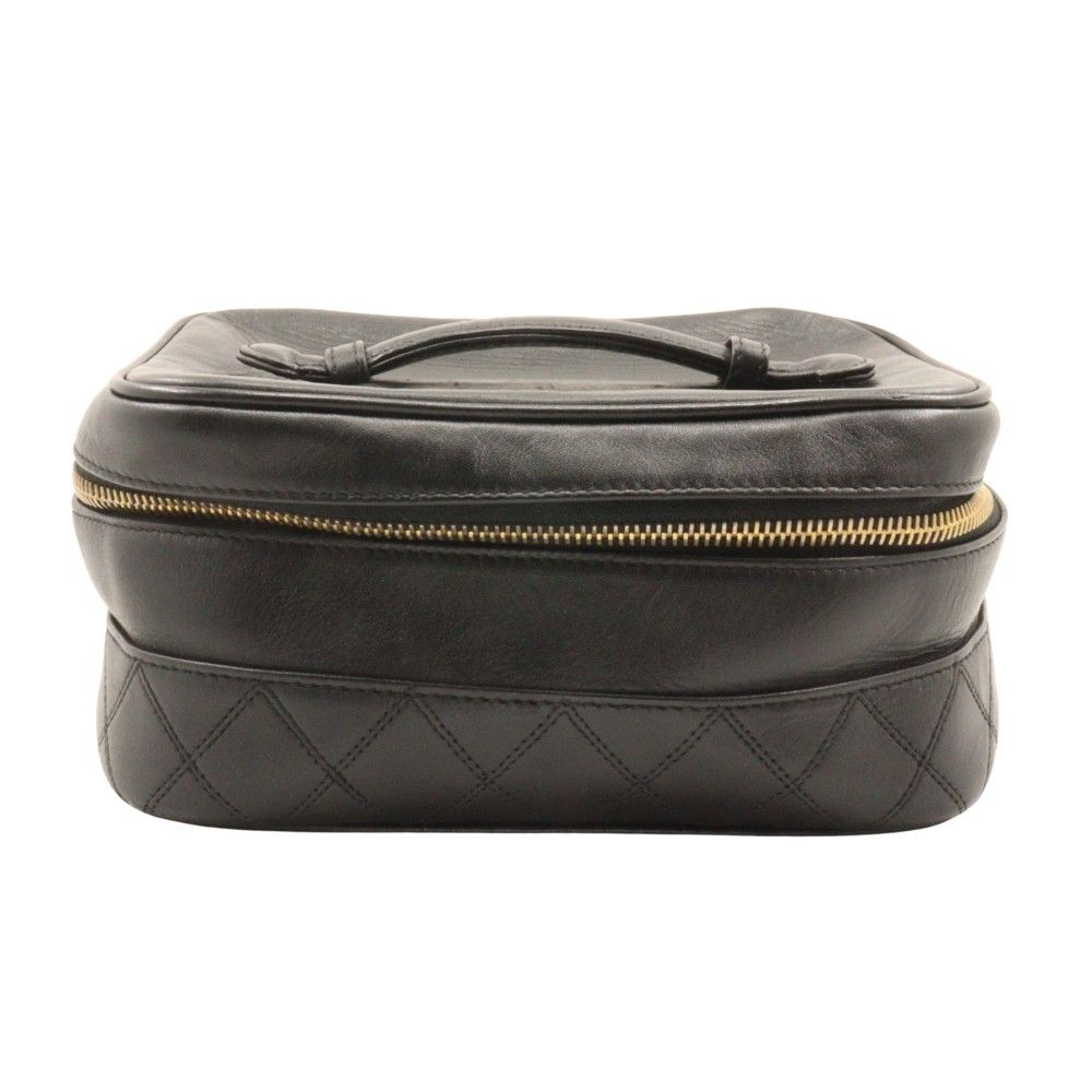 Chanel Chanel Vintage Cosmetic Case Lambskin Size ONE SIZE - 1 Thumbnail