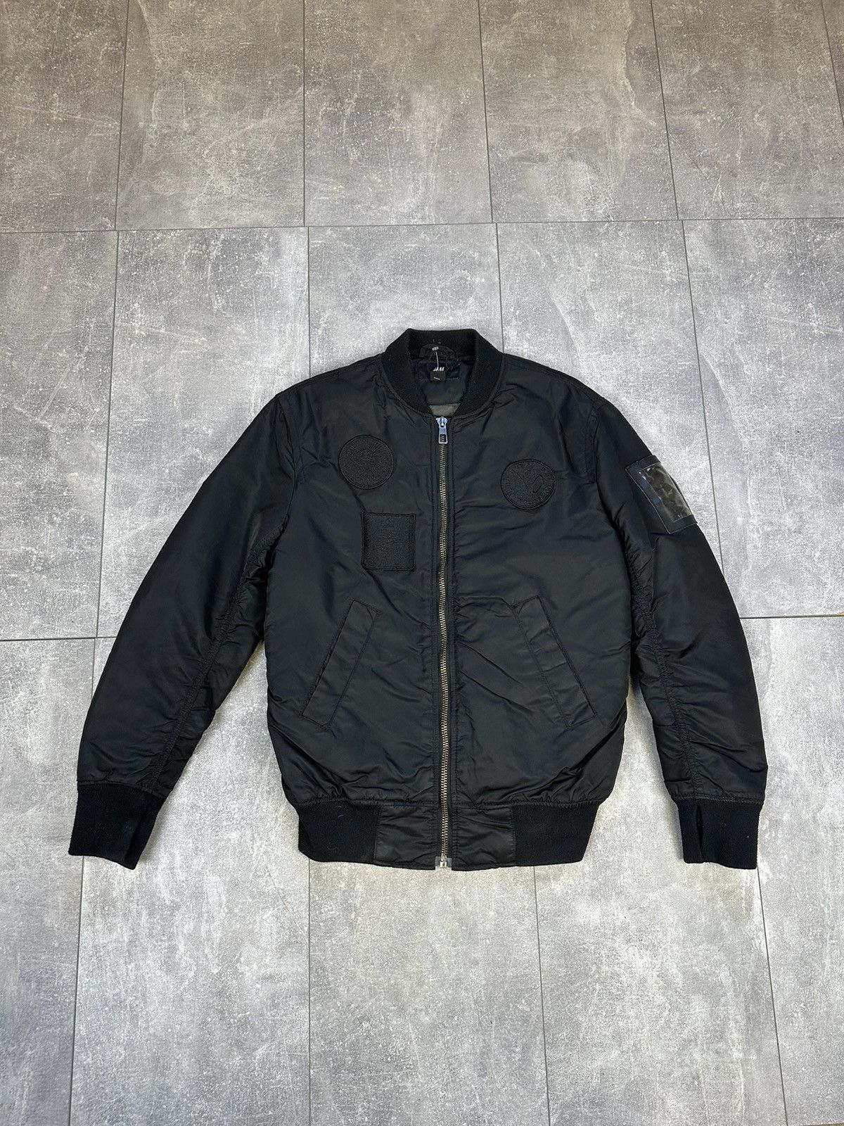 XO Men’s black bomber h&m Xo patch print logo Size US XS / EU 42 / 0 - 1 Thumbnail