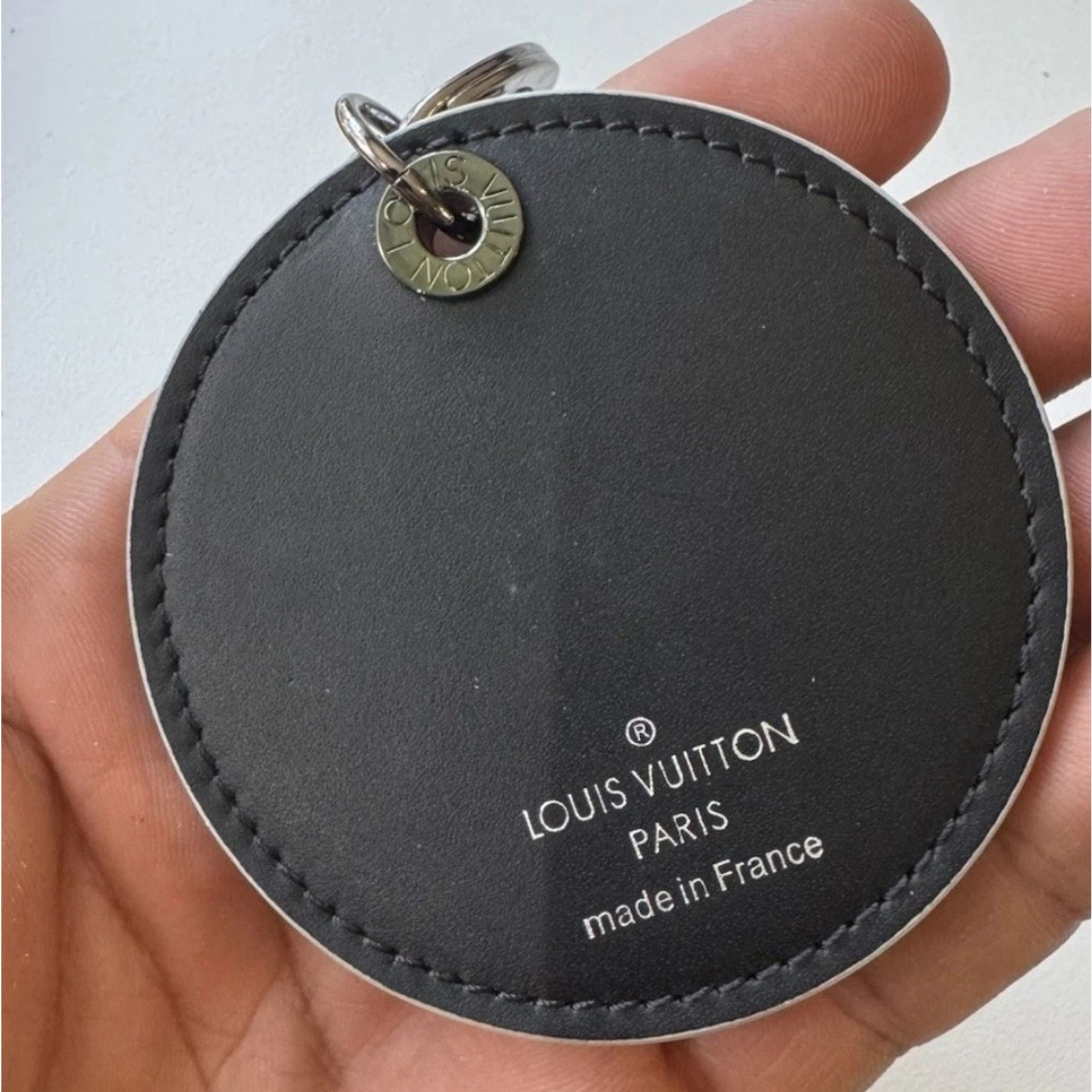 Louis Vuitton Louis Vuitton Porte Clé Vivienne Monogram Eclipse Keychain Size ONE SIZE - 4 Thumbnail