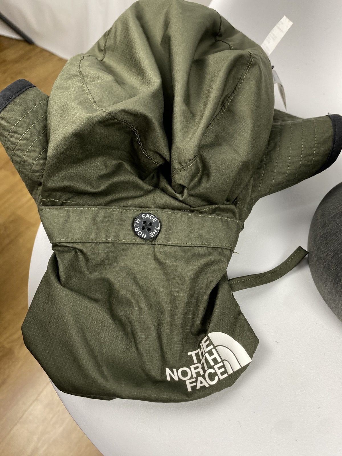 The North Face The North Face Nylon Bucket Hat Reversible Packable size S-M Size ONE SIZE - 15 Thumbnail