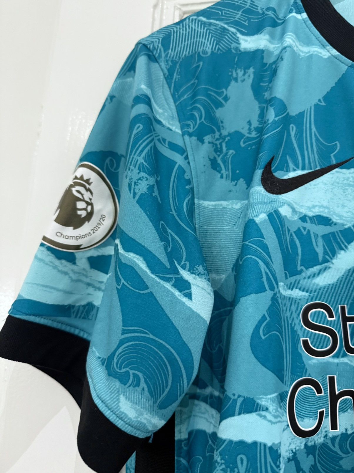 Other Liverpool 2020/21 Nike away Salah Jersey Size US M / EU 48-50 / 2 - 7 Thumbnail