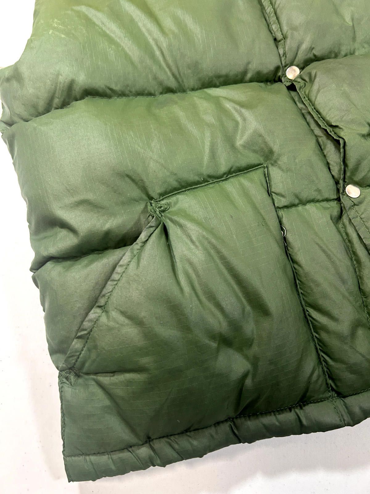 The North Face Vintage 70s North Face Earth Tone Full Button Up Puffer Vest Size US S / EU 44-46 / 1 - 8 Thumbnail