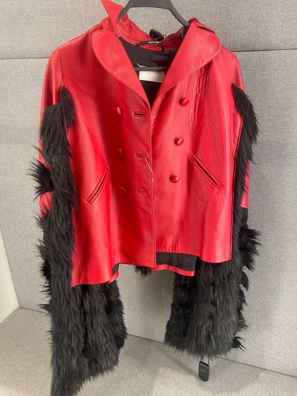 Maison Margiela RED MAISON MARGIELA LEATHER CAPE JACKET WITH FAUX FUR TRIM Size 40S - 1 Thumbnail