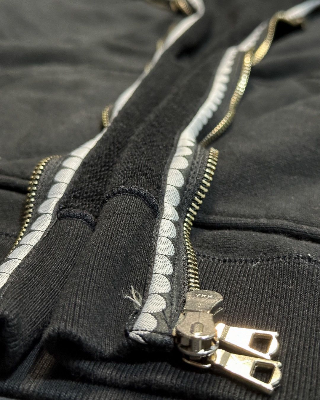 Kaws × Medicom Toy × Original Fake AW10 Stash Pocket Chomper Hoodie Size US M / EU 48-50 / 2 - 7 Thumbnail