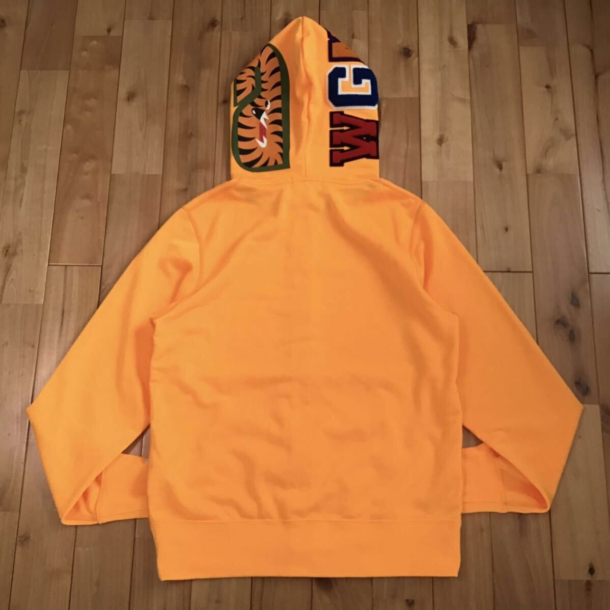 Bape BAPE Neon color shark full zip hoodie a bathing ape Size US L / EU 52-54 / 3 - 2 Thumbnail