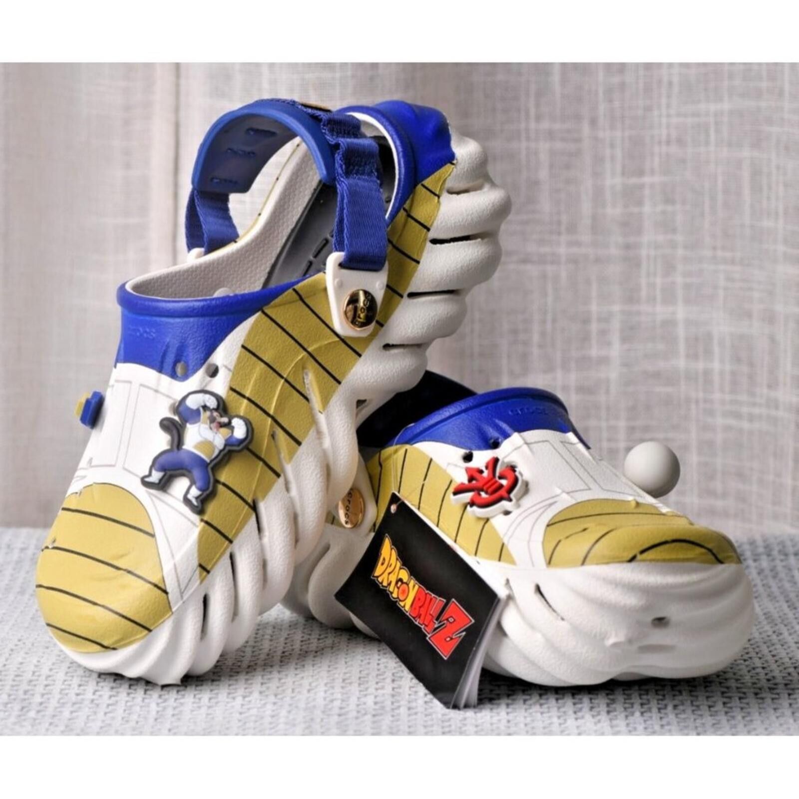 Crocs Crocs Dragon Ball-Z Echo Clog | 211137-90H Size US 6 / EU 39 - 1 Thumbnail