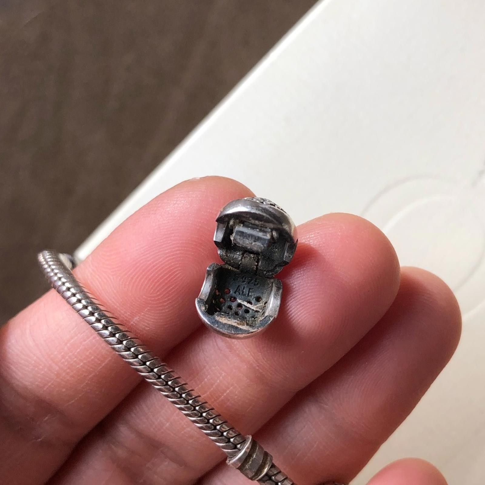 pandora Pandora Snake Bracelet w/ 5 Pandora Charms Size ONE SIZE - 12 Thumbnail