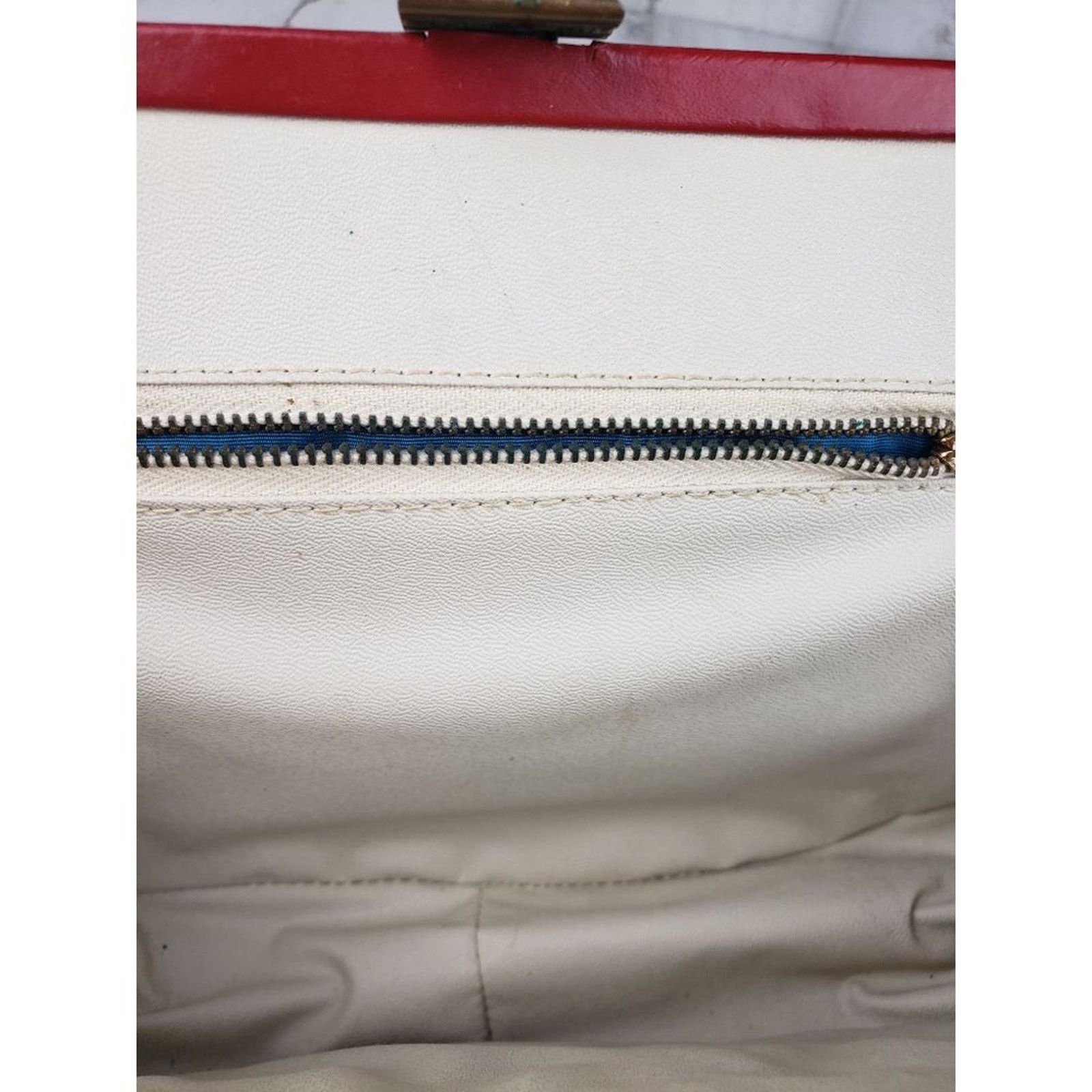 Other Solid Red Mini Clasped Handbag Women's Small Purse Size ONE SIZE - 11 Thumbnail