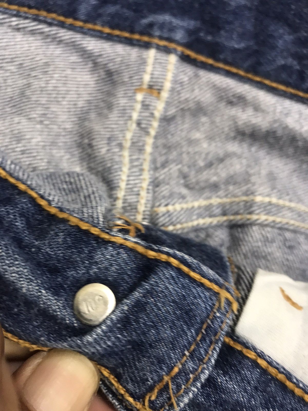 Levi's 💥90s Style💥Vintage Levis 501 Blue Wsh Distrssed Denim F242 Size US 31 - 19 Thumbnail