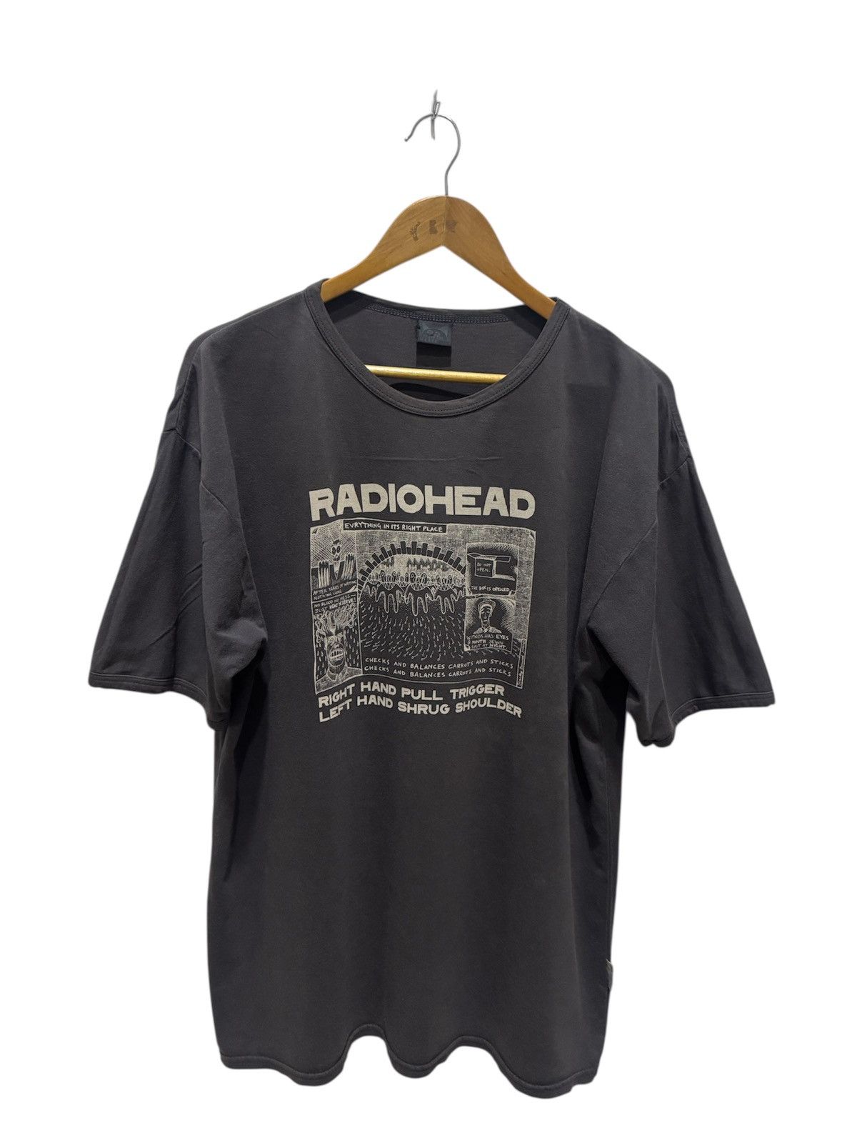 Band Tees × Vintage Vintage Y2K Radiohead Right Hand Pull Trigger Tag By Waste Size US XL / EU 56 / 4 - 1 Thumbnail