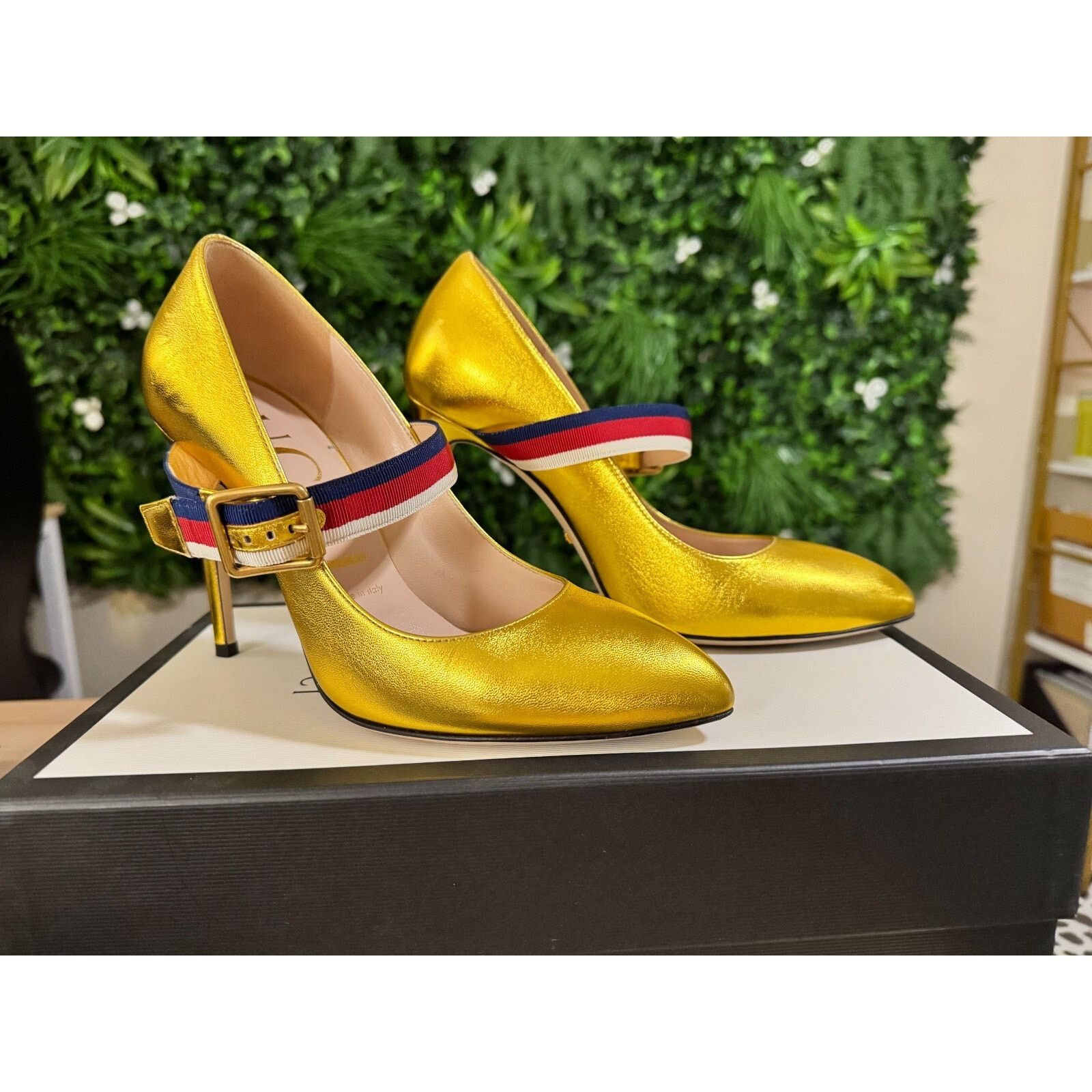 Gucci Gucci RARE Sylvie GOLD Mary Jane Heels 7/37.5 Size US 7 / IT 37 - 9 Thumbnail