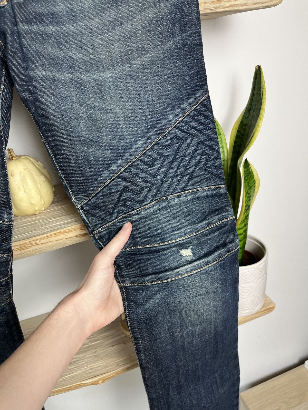 Balmain Iconic Balmain Moto Biker jeans decarnin indigo washed Size US 31 - 4 Thumbnail