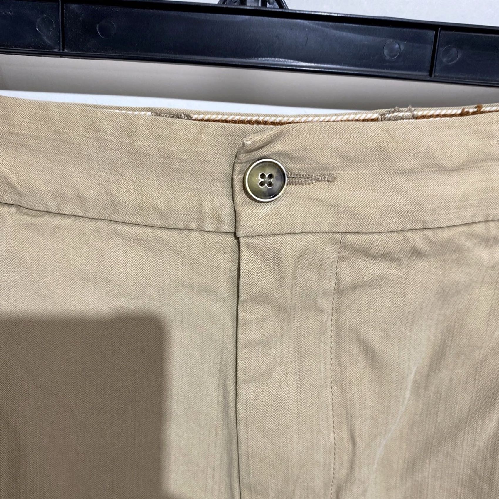 Tommy Bahama Tommy Bahama Island Bamboo Mens 34 Chino Shorts Beige Pleated Front Silk Blend Size US 34 / EU 50 - 2 Thumbnail