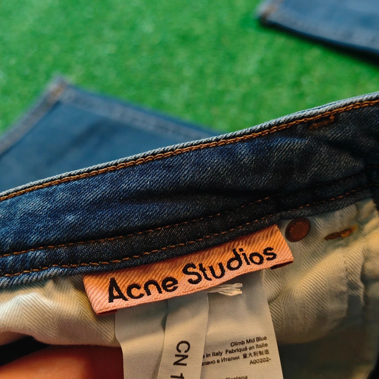 Acne Studios Acne Studios Jeans Womens 30x32 blue slim classic wash Size 30" / US 8 / IT 44 - 4 Thumbnail
