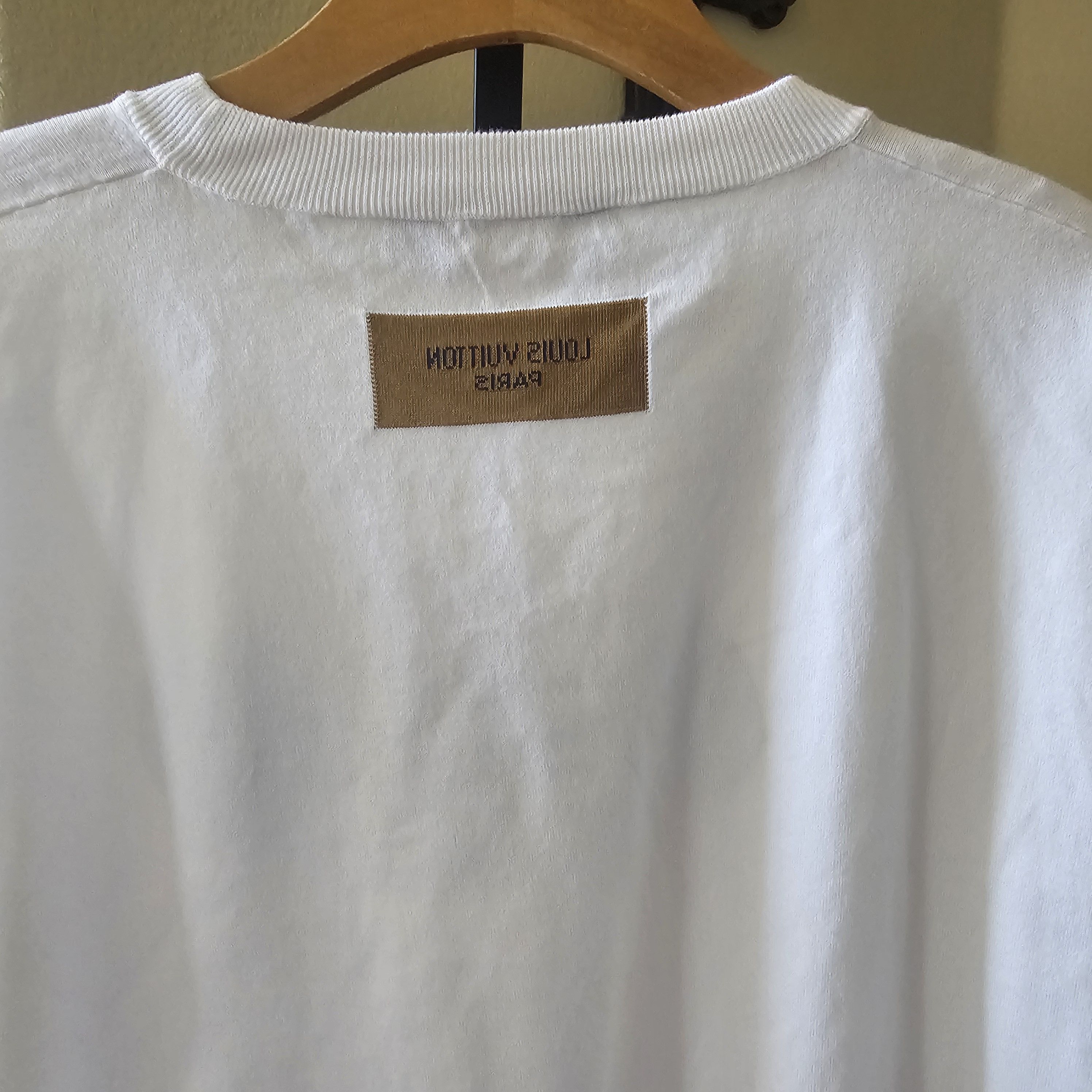 Louis Vuitton Louis Vuitton White Alphabet Pattern Green Printing T-Shirt Size US M / EU 48-50 / 2 - 3 Thumbnail
