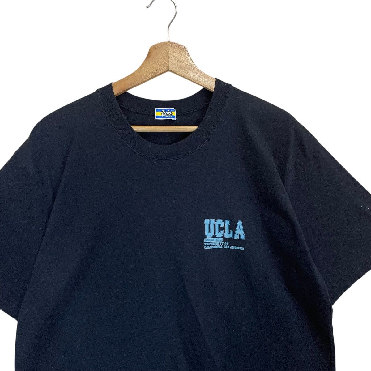 Vintage Vintage 90s UCLA Shortsleeve Tee Size US M / EU 48-50 / 2 - 4 Thumbnail