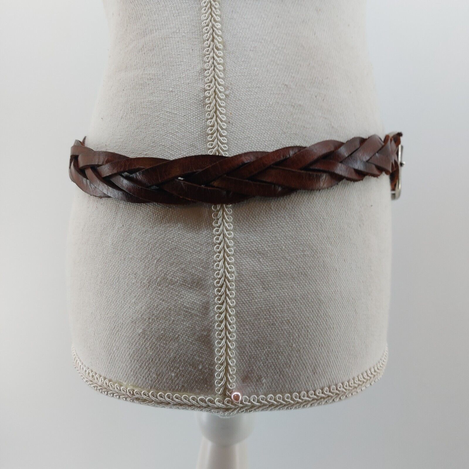 Other Women's Brown Leather Woven Braided Weaved Belt 33 Size ONE SIZE - 9 Thumbnail