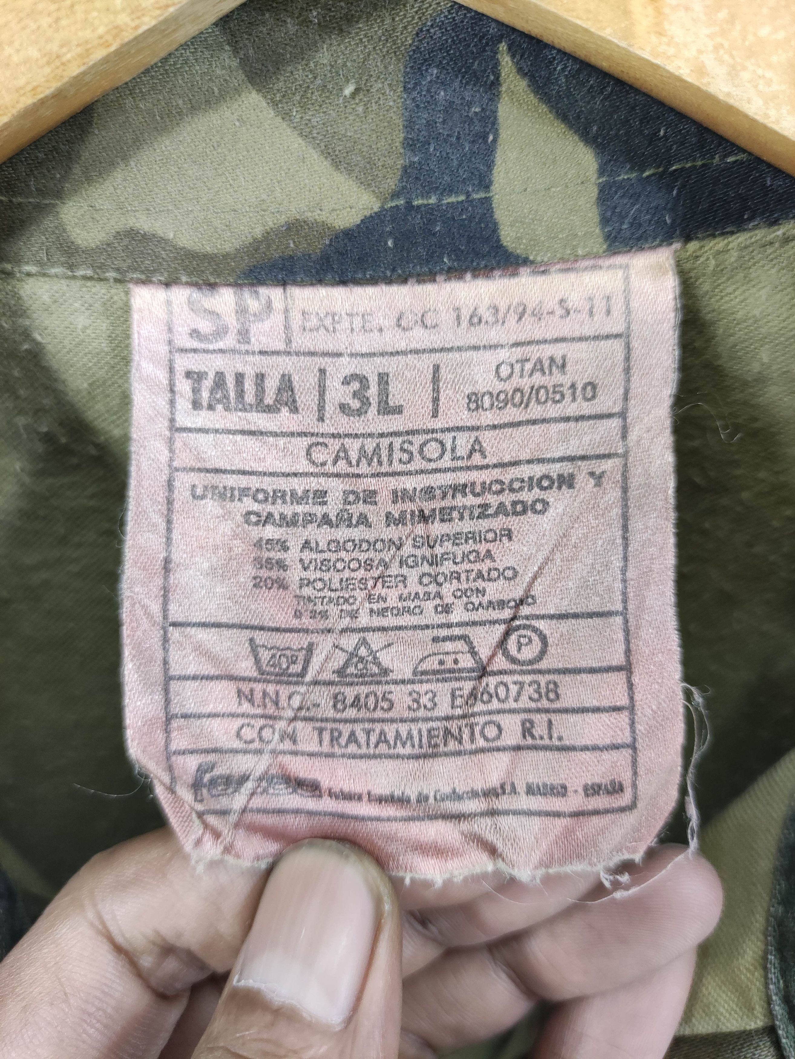 Vintage Vintage Spanish Army Camo Shirt Jacket Size US XL / EU 56 / 4 - 5 Thumbnail