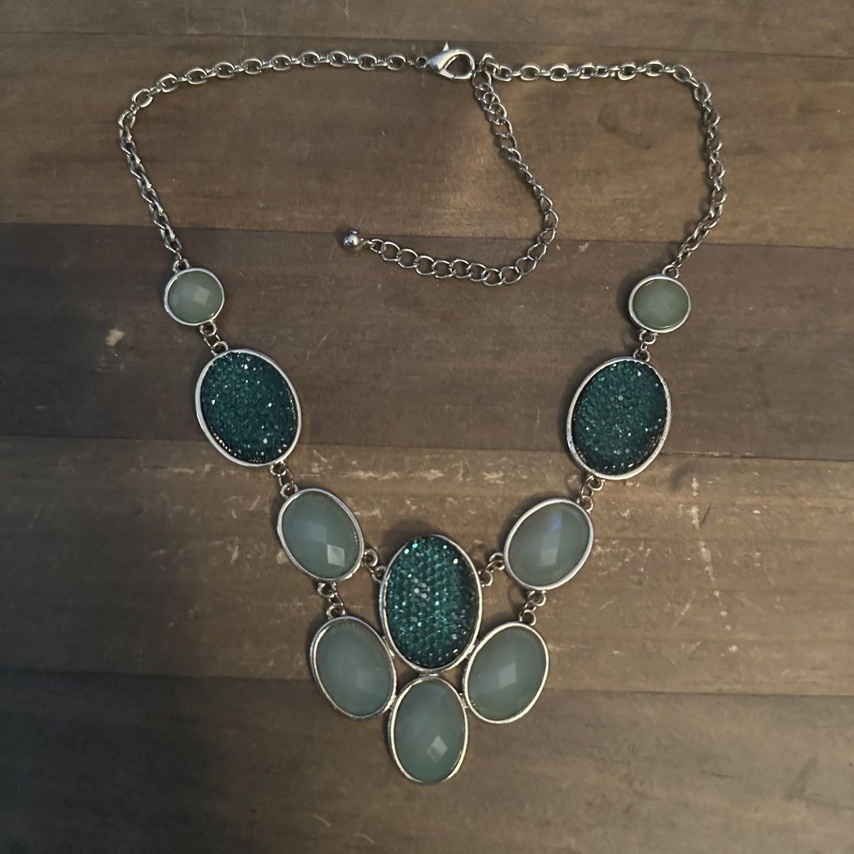 Other Gold tone seafoam green statement necklace Size ONE SIZE - 2 Thumbnail