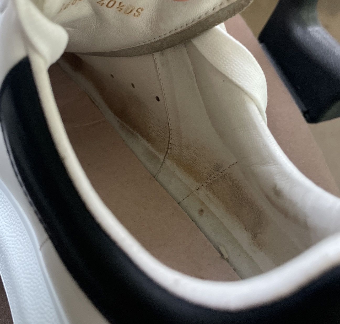 Alexander McQueen Oversized low top sneakers black white