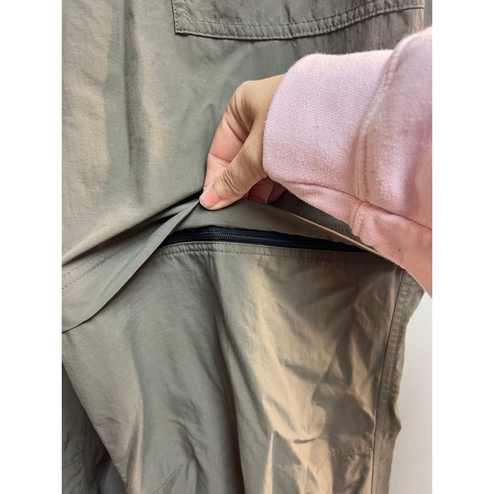 Mountain Hardwear Mountain Hardwear Men's Medium Convertible Pants Khaki Size US 34 / EU 50 - 10 Thumbnail