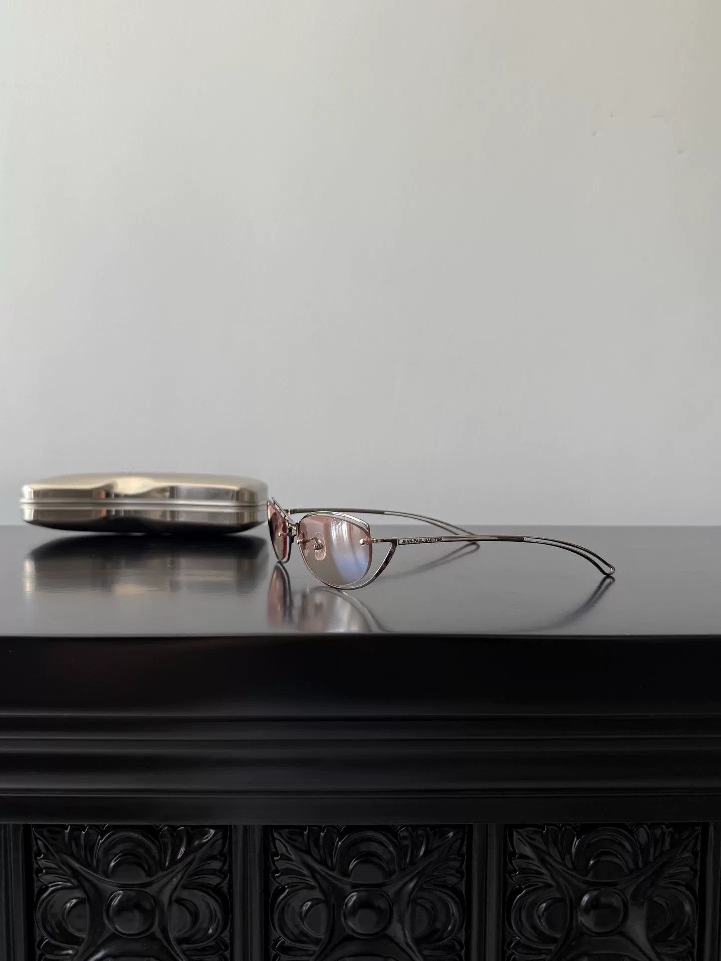 Jean Paul Gaultier Jean Paul Gaultier Sci-Fi Minimal Sunglasses Size ONE SIZE - 1 Thumbnail