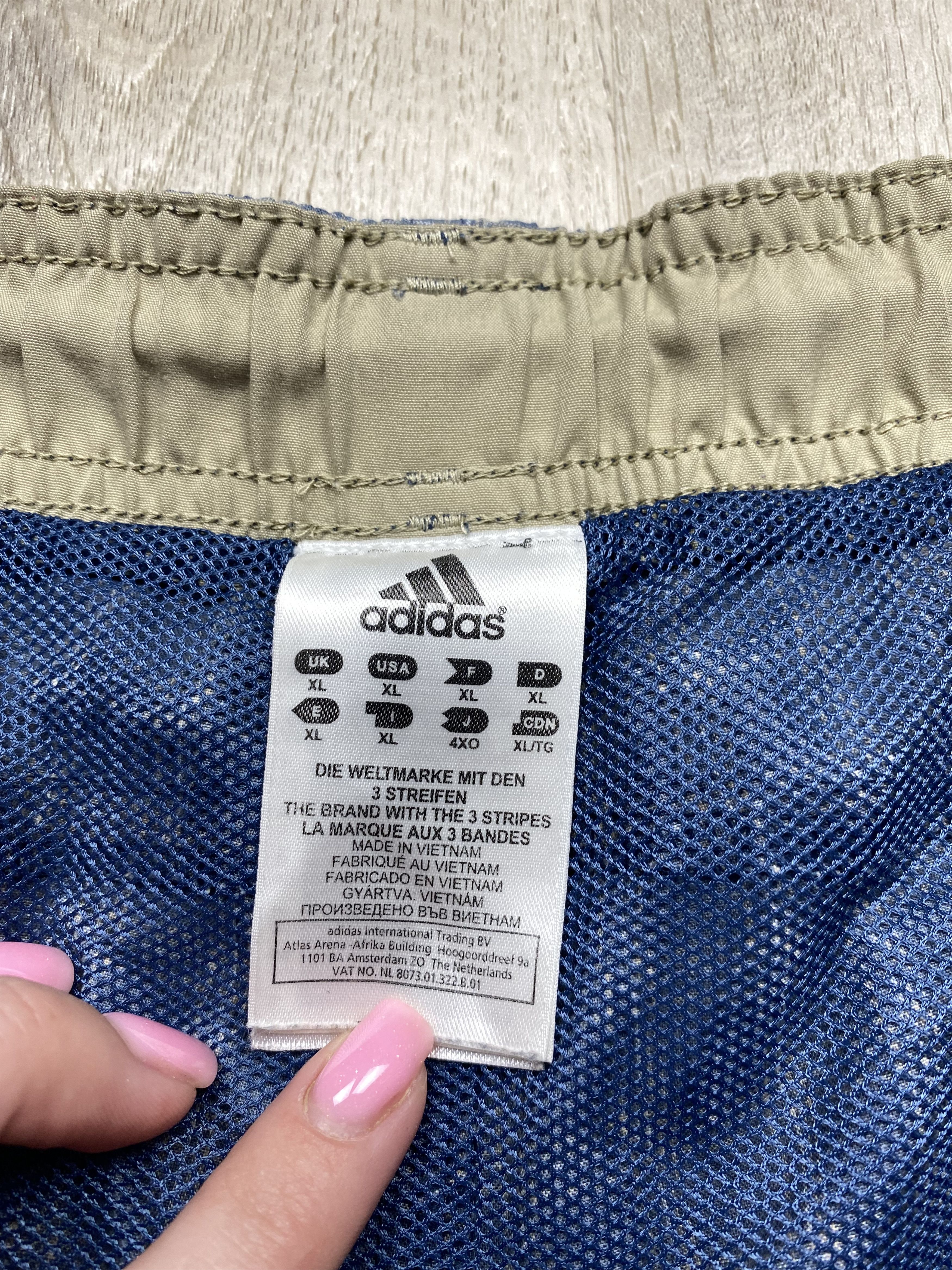 Adidas Adidas Vintage Nylon Shorts Y2K Size US 36 / EU 52 - 4 Thumbnail