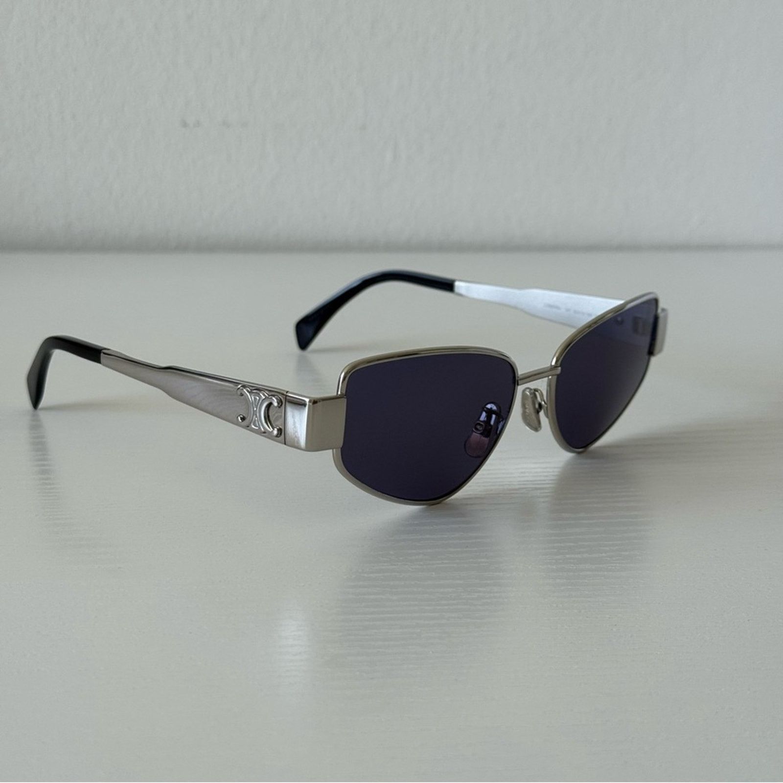 Celine New! Celine Triomphe Sunglasses CL40293U 16V, Authentic Size ONE SIZE - 7 Thumbnail