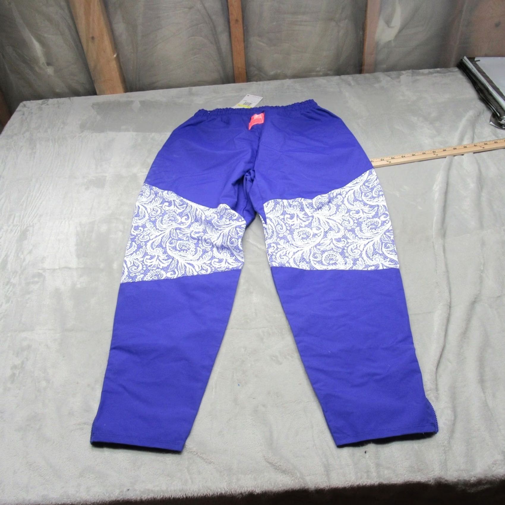 Nike Nike Women's Pants S Purple Paisley Nike Windrunner Track Jog Active 26x26 Size 26" / US 2 / IT 38 - 2 Thumbnail