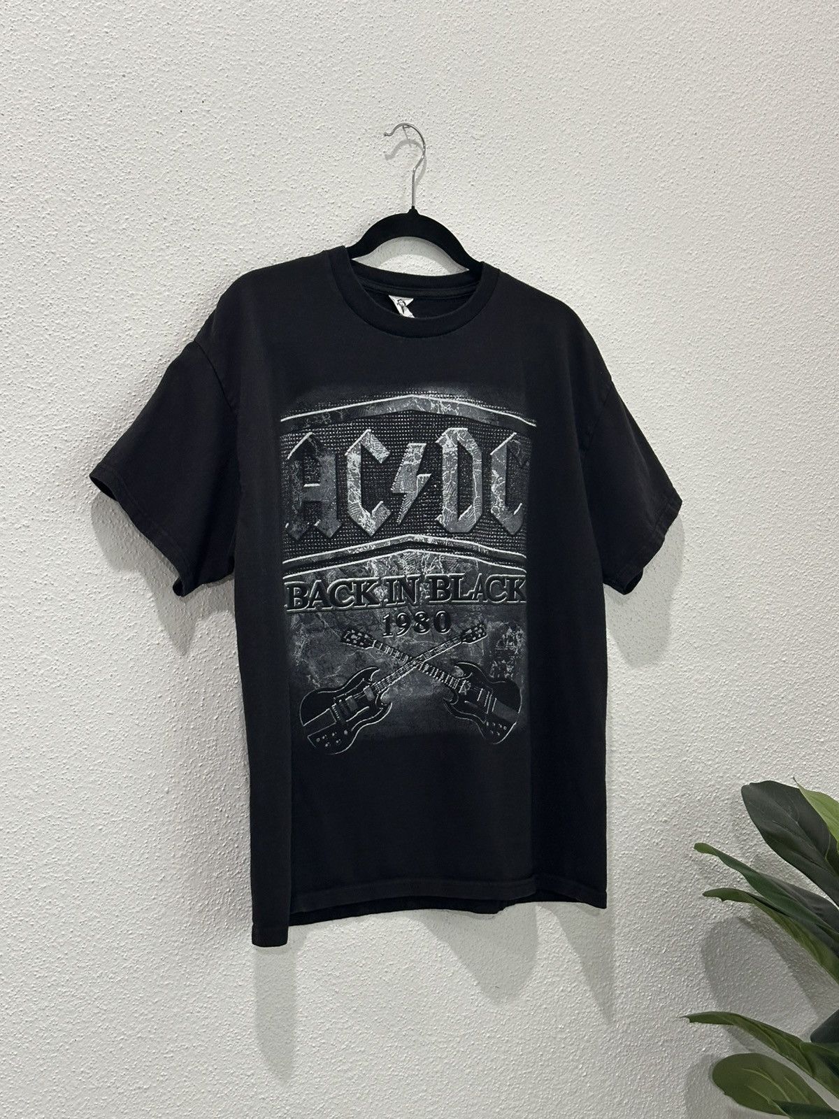 Band Tees Vintage Y2K AC/DC Back In Black Band Tee Merch T-Shirt L Size US L / EU 52-54 / 3 - 2 Thumbnail