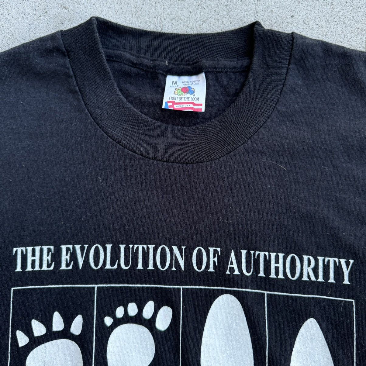 Vintage Vintage 1990s Womens Rights Evolution of Authority T Shirt Size US M / EU 48-50 / 2 - 4 Thumbnail